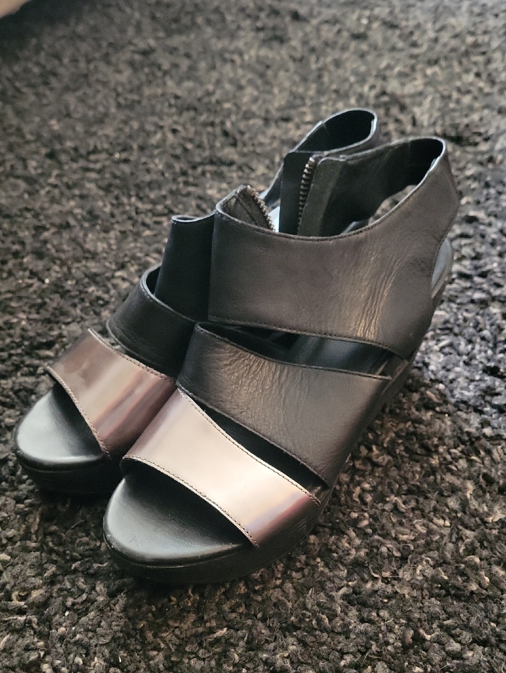 Eileen Fisher Black Leather Open-Toe Wedge Sandals with Metallic Accent